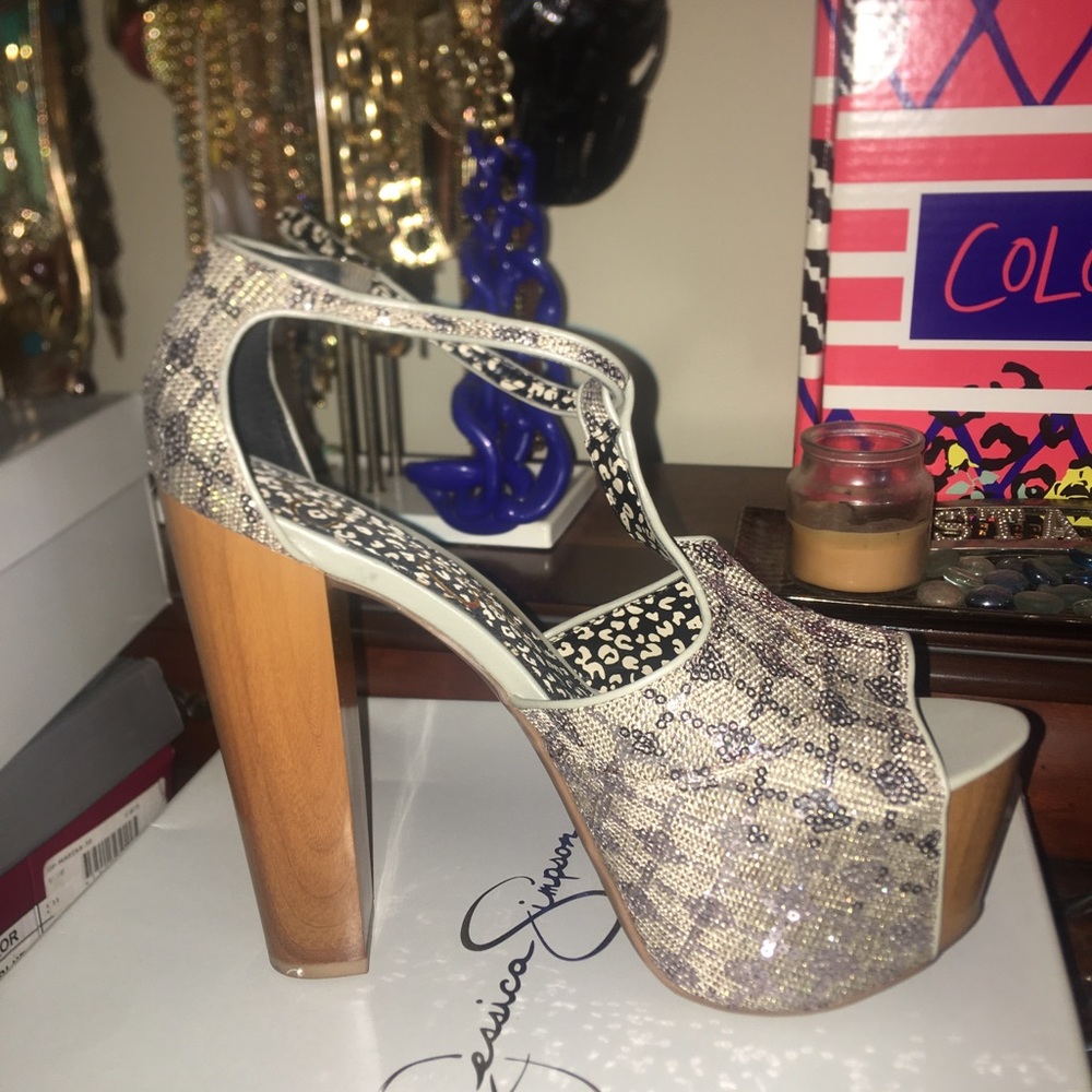 Women’s Jessica Simpson platform heels